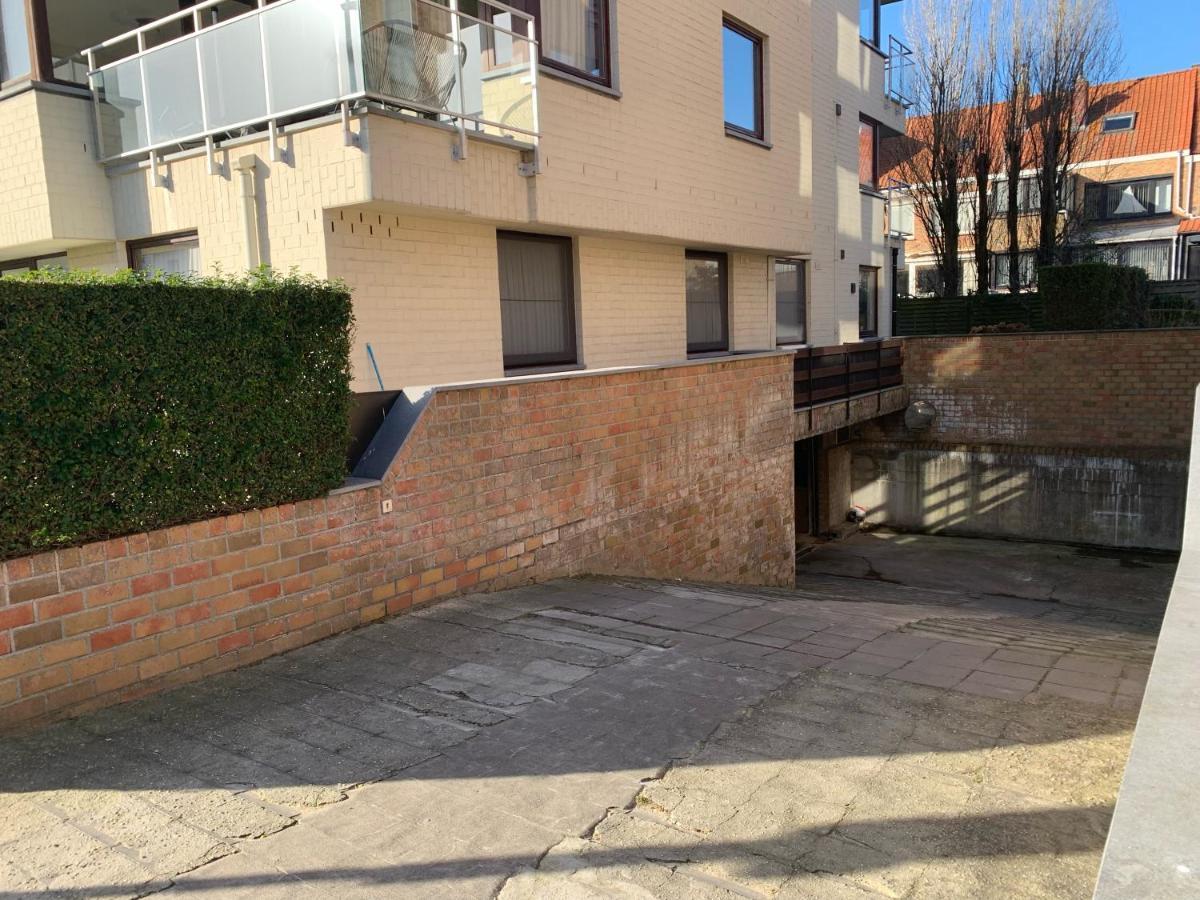Top Appartement Met Garage "Au Franelle" Остенде Экстерьер фото
